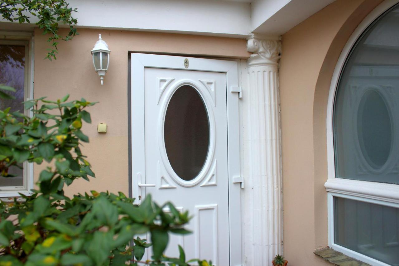 Yox Apartment 4 Oradea Exterior photo