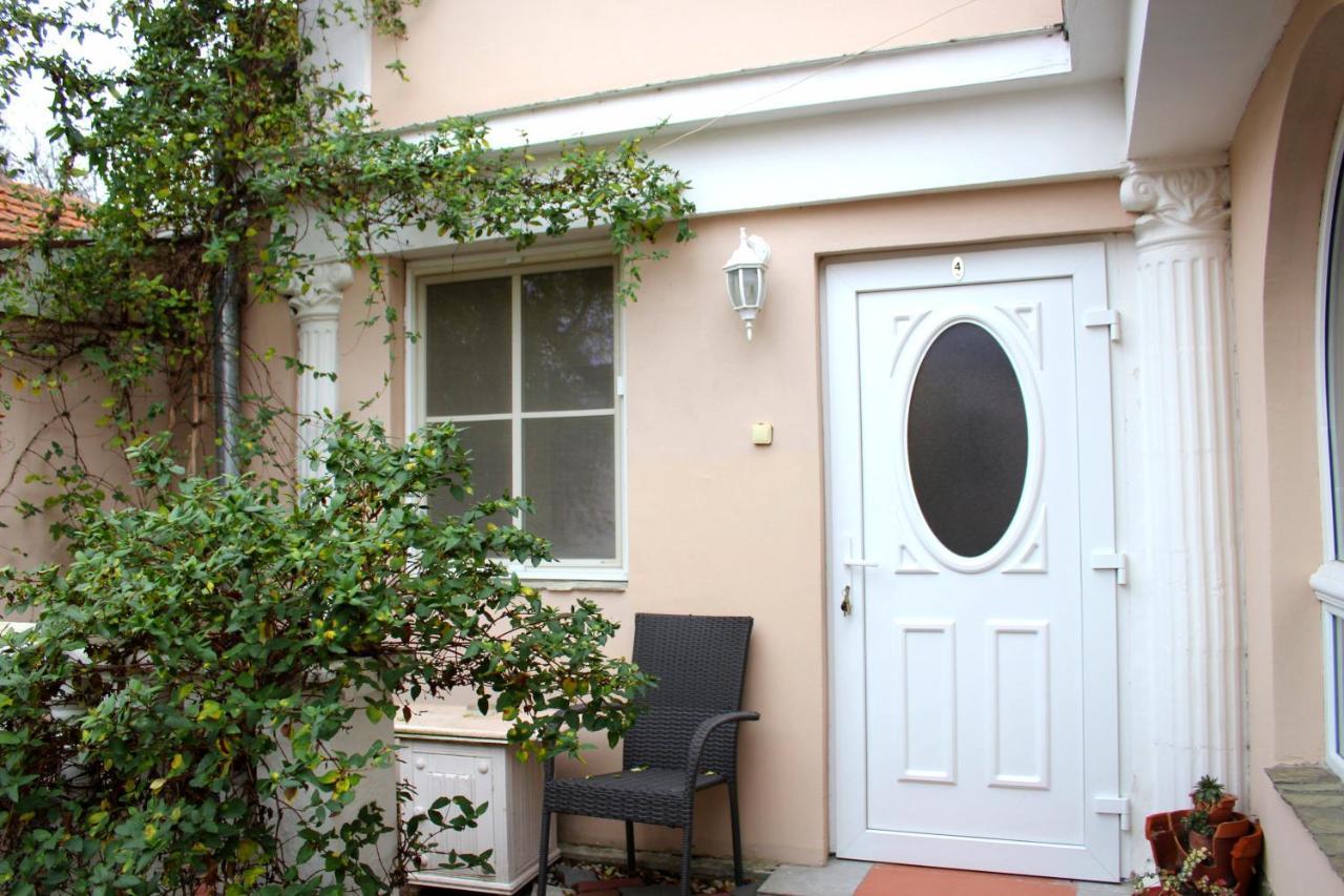 Yox Apartment 4 Oradea Exterior photo