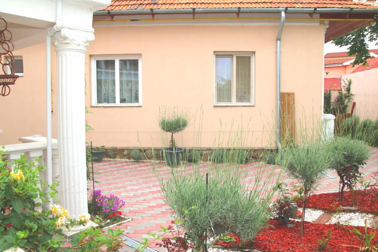 Yox Apartment 4 Oradea Exterior photo