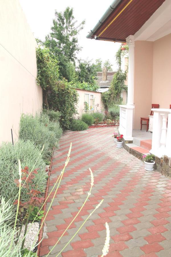 Yox Apartment 4 Oradea Exterior photo